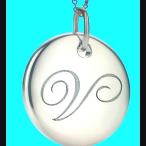 new , 💕 ❤️ 💜 Tiffany Notes Alphabet disc charm pendant V